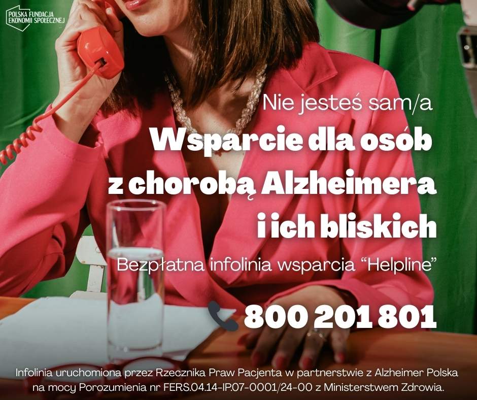 Dane o infolinii raz numer telefonu i w tle kobieta rozmawiająca przez telefon.